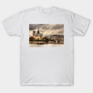 Facing Notre-Dame From Pont De La Tournelle - 2 © T-Shirt